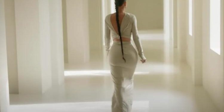 Sahip olduğu servetin hududu yok… Ancak bomboş meskende yaşıyor