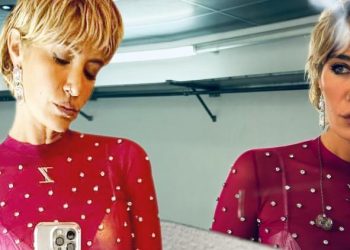 Sıla’dan kulis pozu