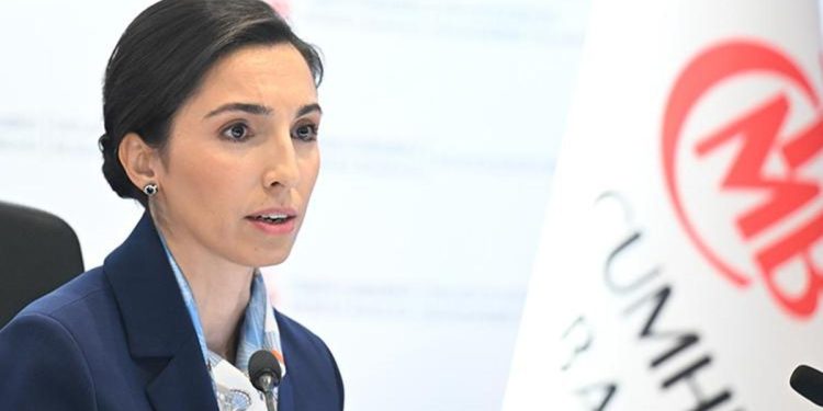 TCMB Lideri Erkan banka müdürleri ile bir ortaya geldi