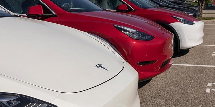 Tesla fabrikasında can pazarı! Robot mühendise saldırdı… Ortalık kan gölüne döndü