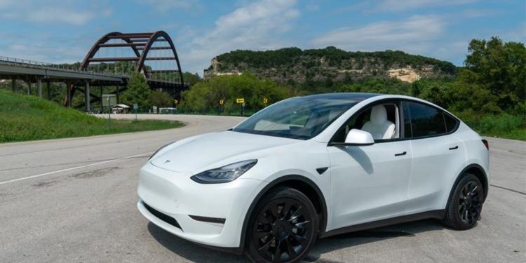 Tesla’dan şok! Milyonlarca araç geri çağırılıyor