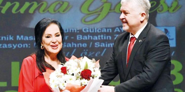 Türkan Şoray, eski rol arkadaşını andı