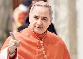 Vatikan’da yolsuzluk skandalı: Eski kardinale 5.5 yıl mahpus