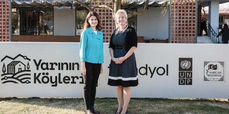 ‘Yarının Köyleri’nde birinci dijital merkez Adana’ya