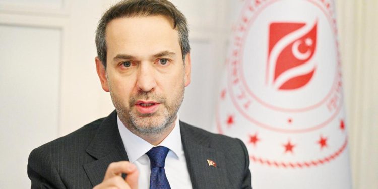 ‘Yaz saati uygulaması devam edecek’