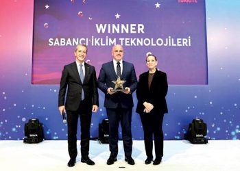 Yılın Türk şirketi mükafatını aldı