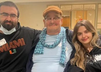 Yılların oyuncusu hastalandı, bir kuruşa muhtaç oldu… Yardımları görünce gözyaşlarını tutamadı