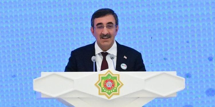 Yılmaz: Enflasyonla kararlı halde gayret ediyoruz