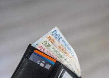 15 tatilde stajyer maaşı kesilir mi, para ödenir mi?