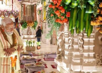 32 yıl evvel yıkılan caminin yerine inşa edilen tapınak açıldı