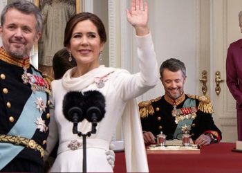 52 yıl oturduğu tahtı ağlayarak oğluna bıraktı… ‘Parti prensi’ artık kral!