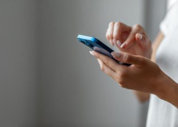 6 Ocak WhatsApp çökme raporları || WhatsApp çöktü mü, neden yavaş, bildiri ve fotoğraf gönderme çalışıyor mu?