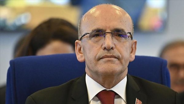 Bakan Şimşek: Gevşek para politikasına doğru evrileceğiz