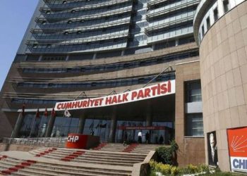 CHP, yerel seçimlerde yarışacak 242 belediye başkan adayını belirledi
