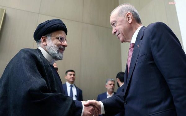 İran Cumhurbaşkanı’nın Türkiye ziyareti ertelendi