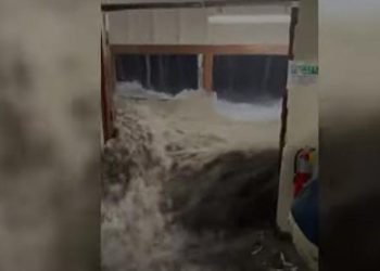 ABD’nin askeri üssü sular altında kaldı