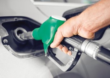 Akaryakıta 1.43 TL artırım geldi