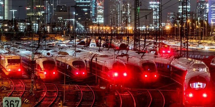 Alman makinistler bir ayda ikinci kere grev kararı aldı