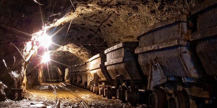 Altın madeni çöktü: 70’ten fazla kişi öldü