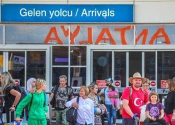 Antalya’da tüm vakitlerin turist rekoru kırıldı