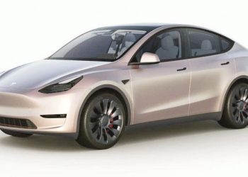 Arabanın olağanüstü çocuğu şaşırttı: Tesla 200 bin aracını geri çağırıyor