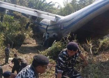 Askeri uçağı pistten çıktı: 8 kişi yaralandı