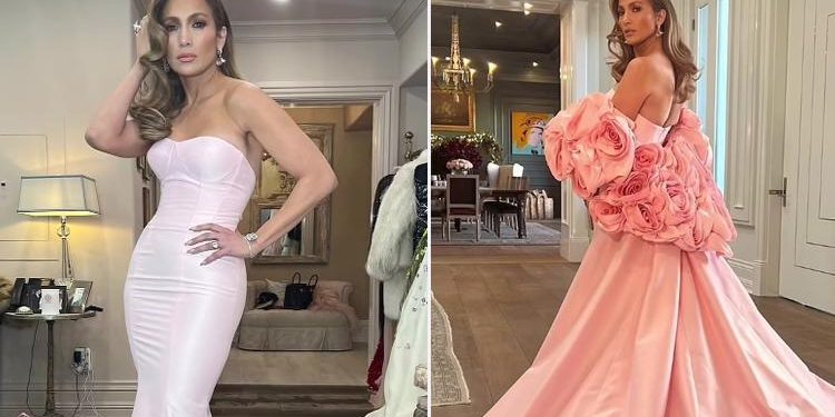 Aslında elbisesini göstermek istemişti… Konutundaki en bedelli eşyayı gözler önüne serdi