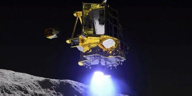 Ay’a iniş yapan Japon uzay aracı ‘hayata döndü’