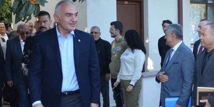 Bakan Ersoy açıkladı: Antalya rekor kırmaya devam edecek