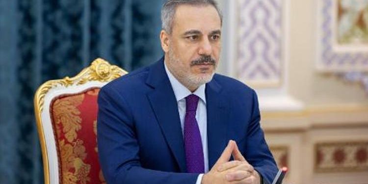 Bakan Fidan’dan Tacikistan’da kritik temaslar