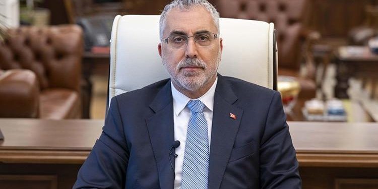 Bakan Işıkhan: “İşbaşı Eğitim Programı’nda yeni bir düzenlemeyi hayata geçiriyoruz”