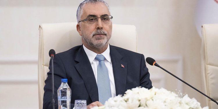 Bakan Işıkhan’dan yeni emeklilik sistemi açıklaması: SSK, Bağ-Kur, Mesken bayanlarına emeklilik düzenlemesi…