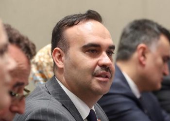 Bakan Kacır, ABD’de Türk ticaret insanlarıyla buluştu