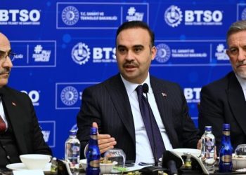 Bakan Kacır’dan, yatırımcıya dayanak muştusu