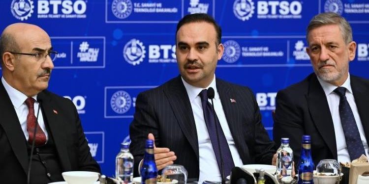 Bakan Kacır’dan, yatırımcıya dayanak muştusu
