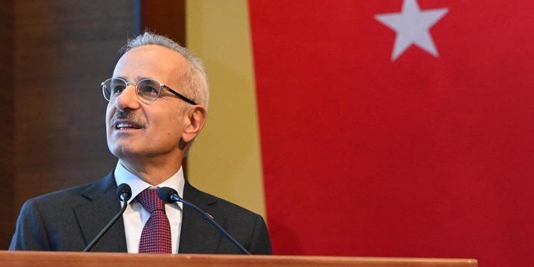Bakan Uraloğlu: Dünyanın yakıtı bilgi, motoru yapay zeka