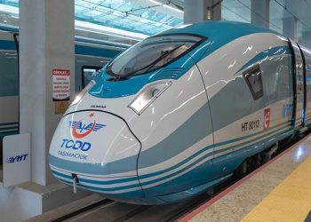 Bakan Uraloğlu İzmir’e süratli trenin geleceği tarihi açıkladı