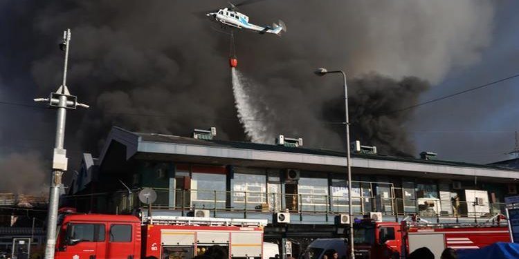 Belgrad’daki AVM yangını! Havadan müdahale edildi, yaralanan olmadı