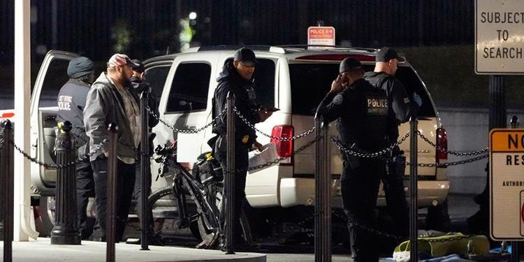 Beyaz Saray’da hareketli anlar…