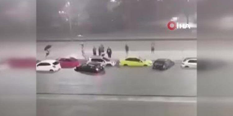 Brezilya’yı sel vurdu: 11 can kaybı