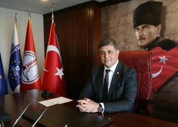 CEMİL TUGAY KİMDİR, kaç yaşında, nereli? İşte CHP İzmir Büyükşehir Belediye Lider adayı Cemil Tugay’ın siyasi hayatı ve biyografisi