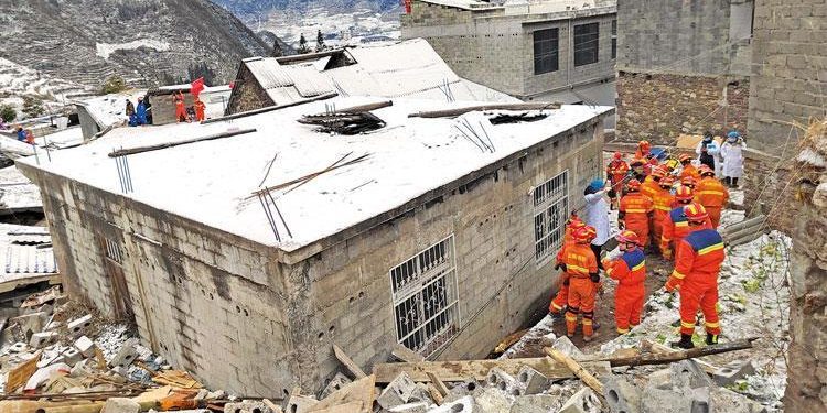 Çin-Kırgızistan hududunda sarsıntı: 3 meyyit 5 yaralı