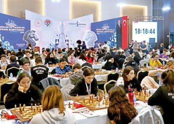 Depremzede satranç hakeminden bildiri: Satranç hayatımı kurtardı