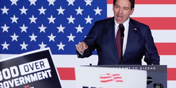 DeSantis lider adaylığı yarışından Trump’a takviye vererek çekildi