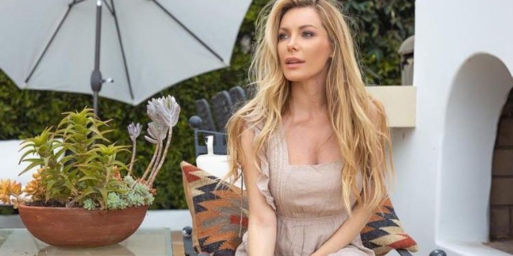 Düğünü gerçek üzere gelmediği için beyaz gelinlik giymemişti: Yatak odamızda bir sürü saklı kamera vardı