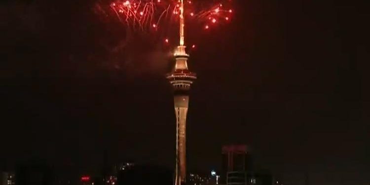 Dünya 2024’e ‘meraba’ diyor… İşte yeni yıla giren ülkeler