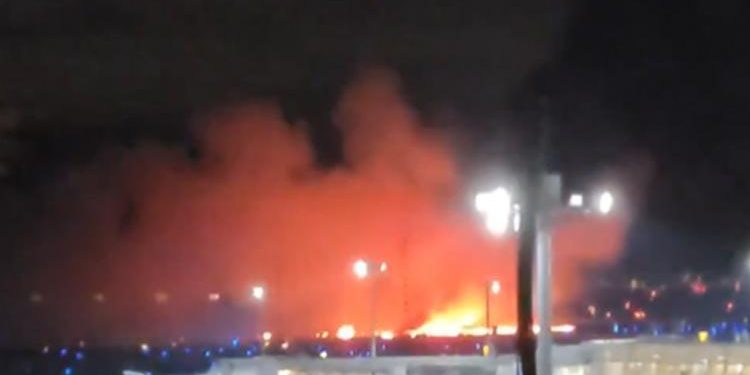 Dünya Japonya’dan gelen imajları konuşuyor… Yolcu uçağı alev alev yandı