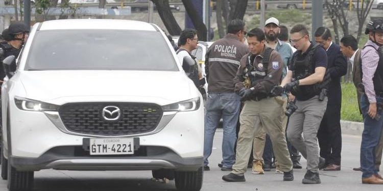 Ekvador’da sular durulmuyor: Baskını soruşturan savcı öldürüldü