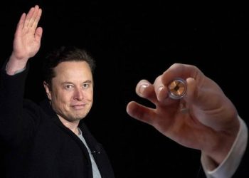 Elon Musk tarihi adımı dünyaya duyurdu… Neuralink birinci kere bir insanın beynine çip yerleştirdi