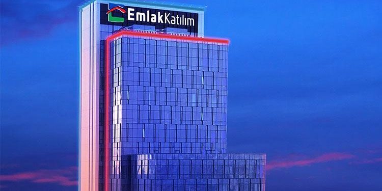 Emlak Katılım’a yılın en başarılı sukuk ihracı mükafatı